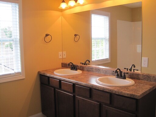 Building Photo - 6406 Airtree Ln