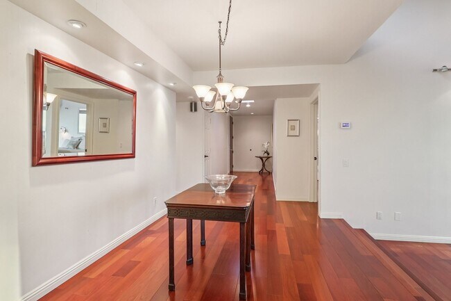 Building Photo - La Jolla Home with Ocean Views! Solar and AC