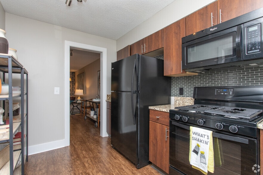 2BR, 2.5BA - 1296SF - Harbor & Pine