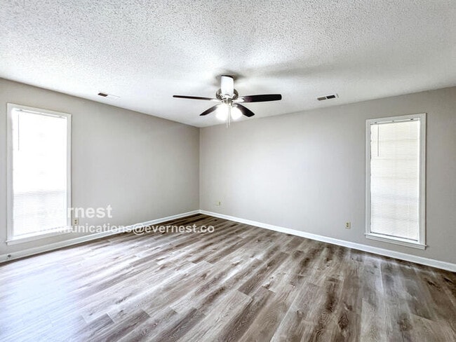 Building Photo - 2947 Crowell St
