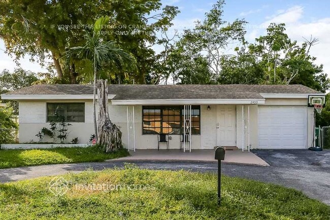 Building Photo - 2400 Gulfstream Dr