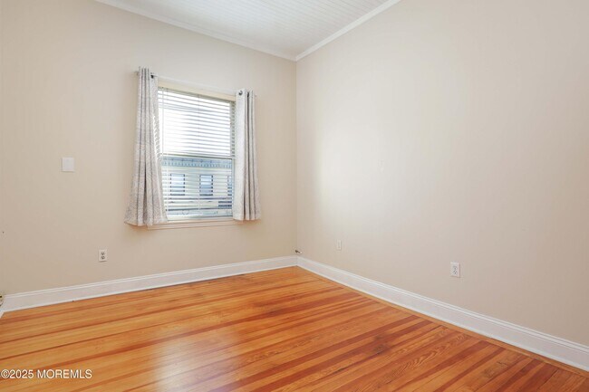 Building Photo - 30 W Front St