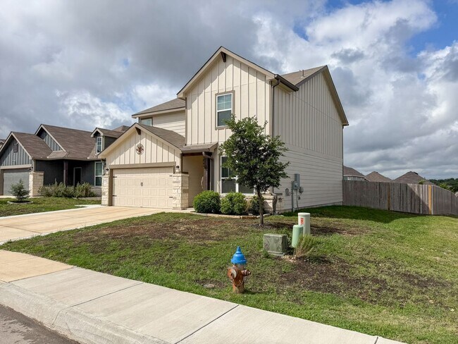 Building Photo - Well Maintained 3 bedroom 2.5 bath in COMAL ISD!