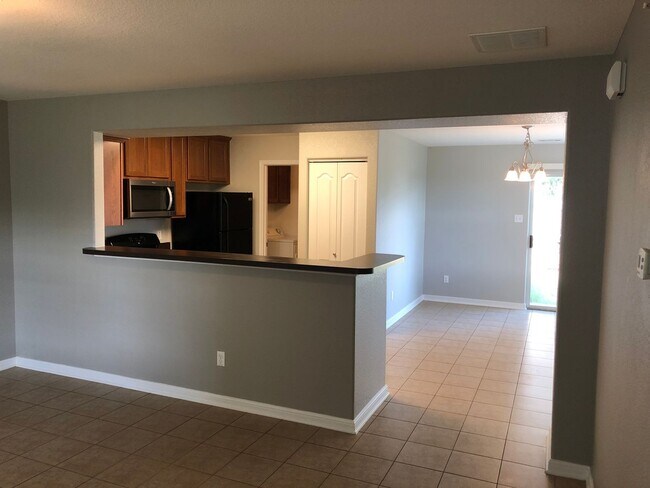 Building Photo - 131 Rush Haven