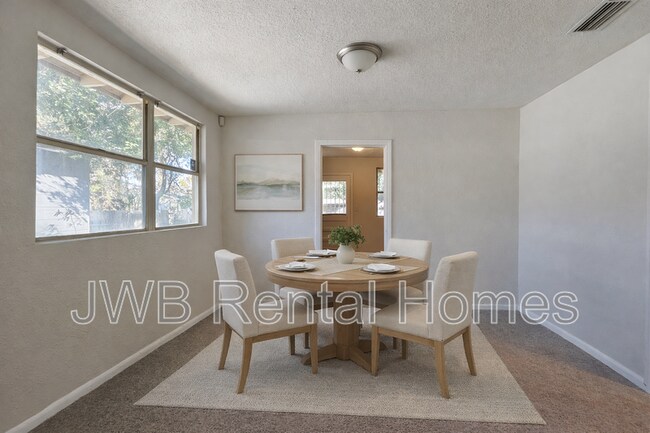 Building Photo - 1593 W 21st St