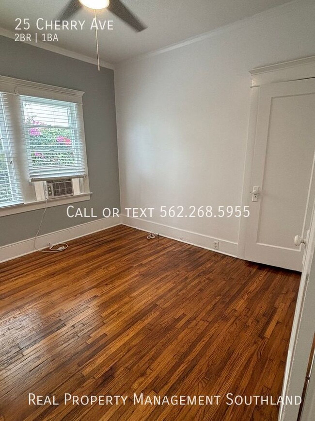 Building Photo - Beautiful 2 Bedroom 1 Bath available now i...