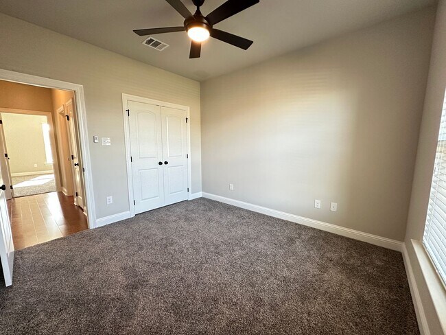 Building Photo - *$500 off FIRST MONTHS RENT MOVE IN SPECIAL* (LUCIEN FIELD ESTATES-SOUTHEAST SHREVEPORT-BEAUTIFUL...