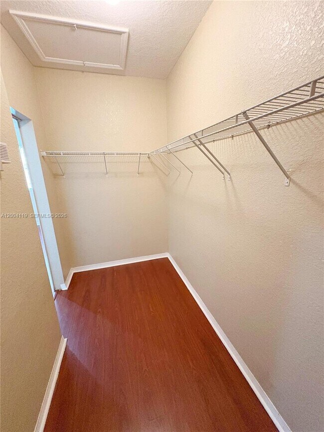 Building Photo - 8361 NW 107 Ct