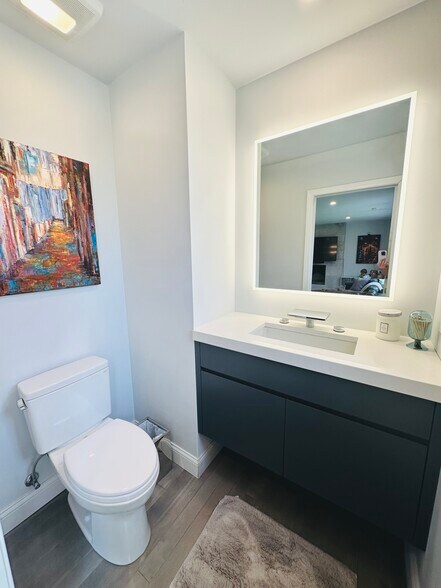 Building Photo - 123 W North St