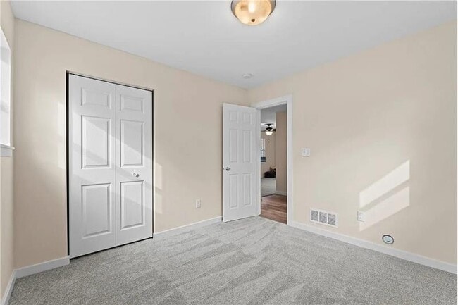 Building Photo - 3630 Oakland Rd NE