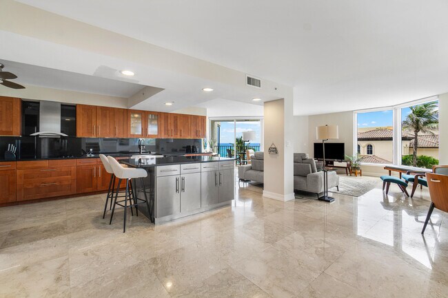 Building Photo - 2575 S Ocean Blvd