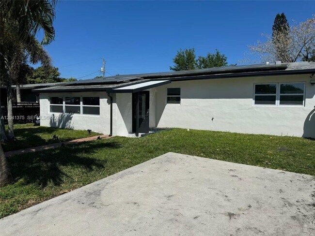 Building Photo - 6453 Meade St