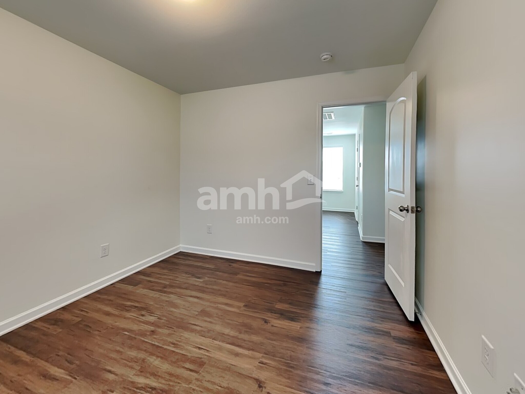 Building Photo - 3022 Bushfield Dr