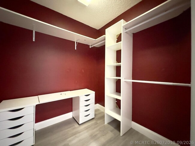 Building Photo - 1118 Fosters Mill Dr