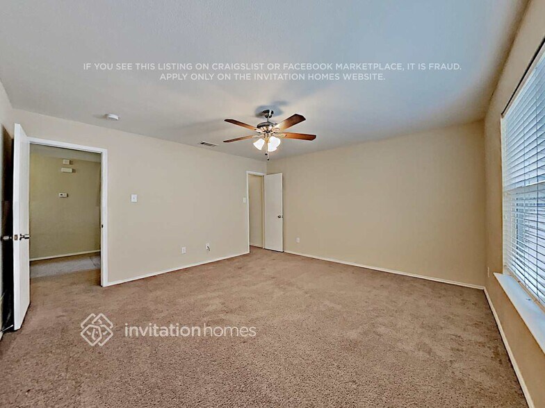 Building Photo - 2807 Park Pl Dr