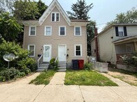Building Photo - Updated 2 Bedroom Home FOR RENT in Bridget...