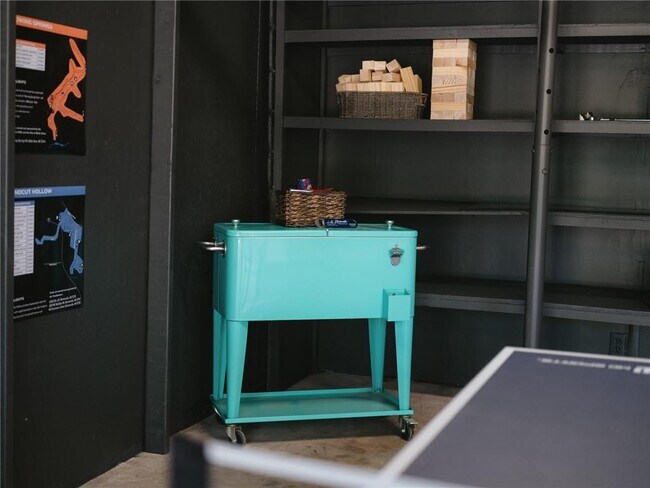 Building Photo - 2 Southport Ln