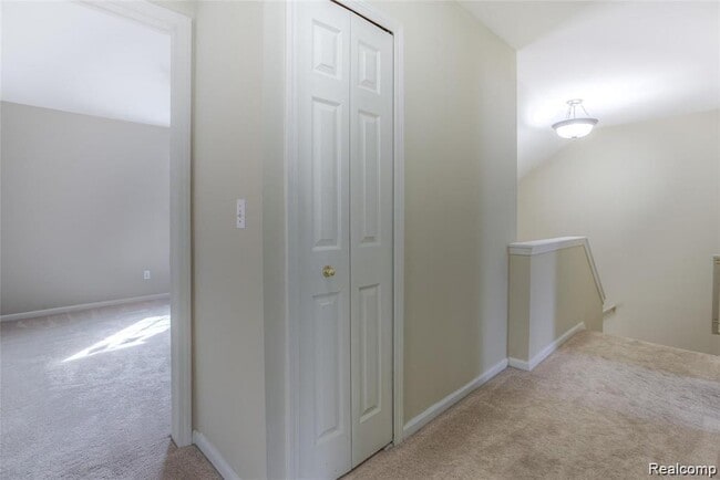Building Photo - 38476 Lynwood Ct