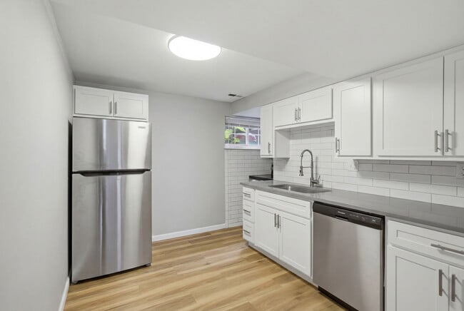 Building Photo - 6244 Gravois Ave