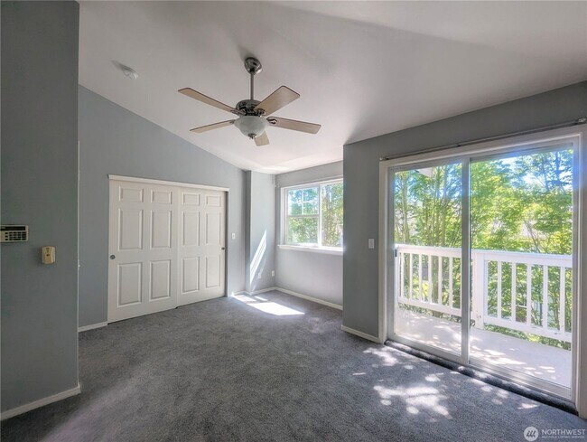 Building Photo - 3bd/2.5ba Seattle Townhome
