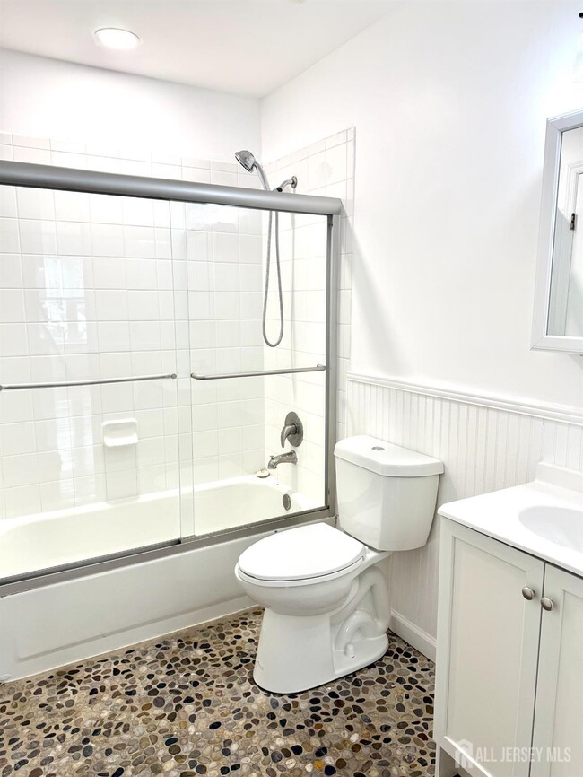 Building Photo - 202 Pennsylvania Way