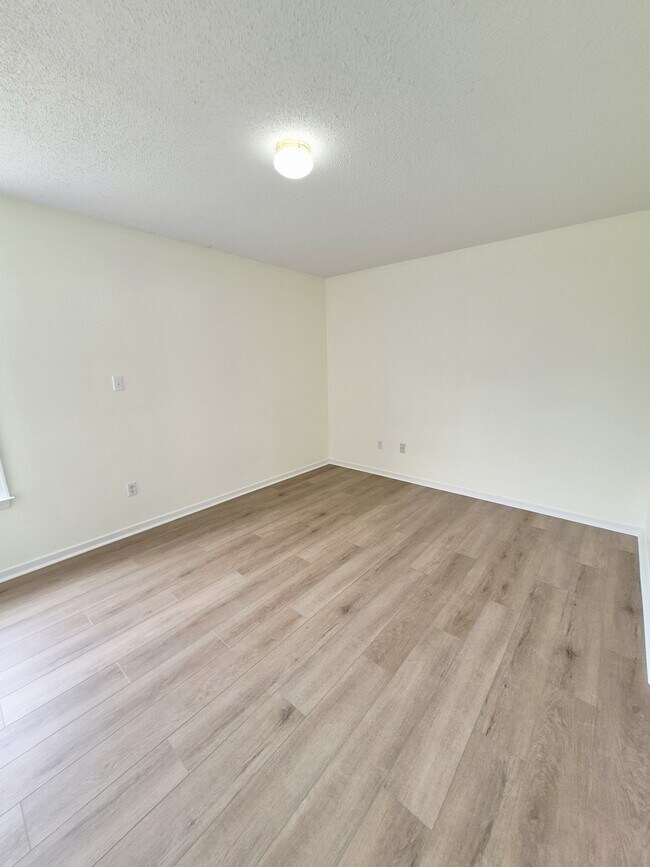 Building Photo - 7221 Oakmere Ct