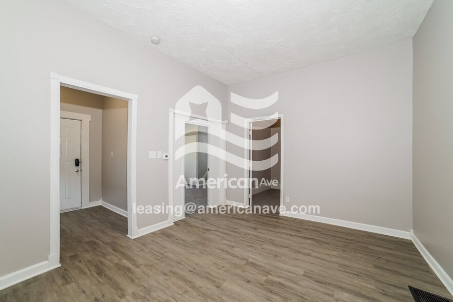 Building Photo - 1820 N Peoria Ave