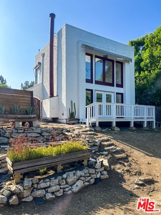 Primary Photo - 844 Maltman Ave