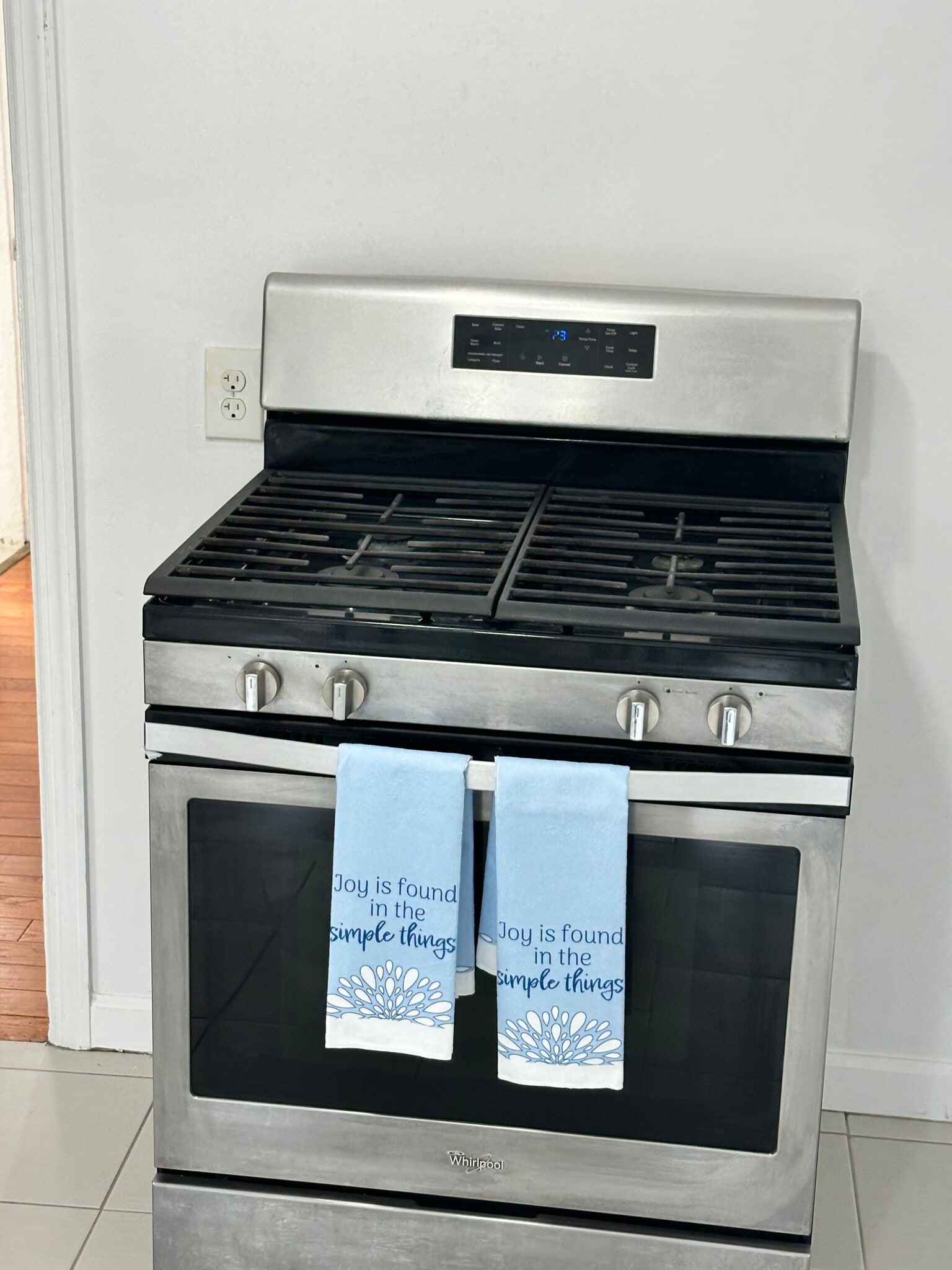 Building Photo - 153 S Grove St