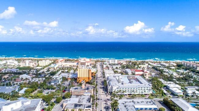 Building Photo - 1055 Crystal Way