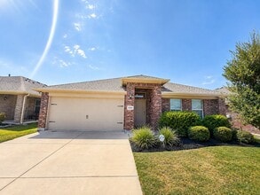 Building Photo - 2208 Sadlers Creek Ln