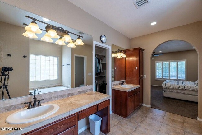 Building Photo - 1272 Franklin Quail Pl