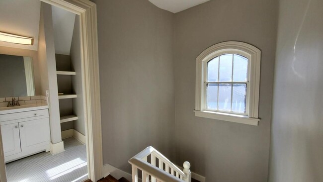 Building Photo - 3-5 Selden