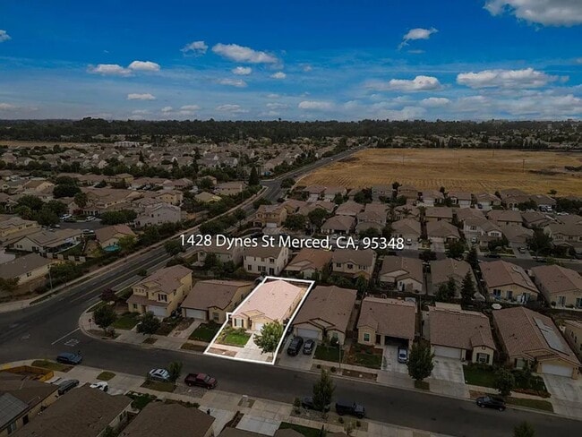 Building Photo - REDUCED!!! Lovely 3 Bedroom, 2 Bath Home For Rent