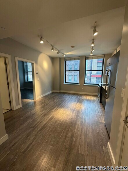 Building Photo - 23 Central Ave