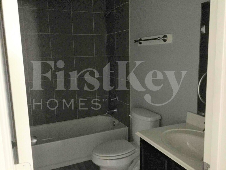 Building Photo - 7876 Galleon Field Ln