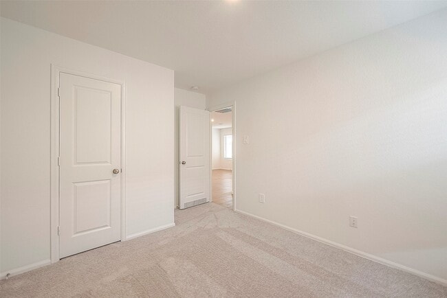 Building Photo - 1491 Las Cuevas Dr