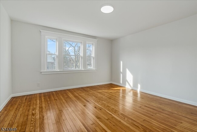 Building Photo - 211 Hillside Ave