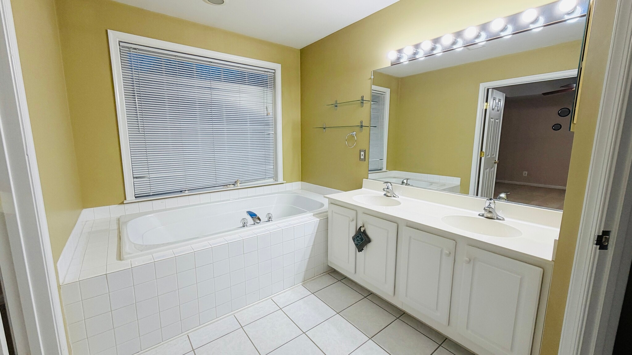 Master Bath - 21754 Cypress Valley Ter