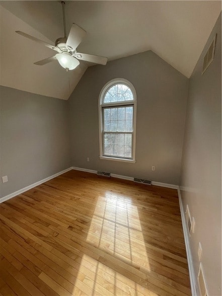 Building Photo - 1513 King Henry Dr