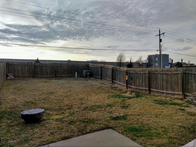 Building Photo - 625 N Wrigley Ln