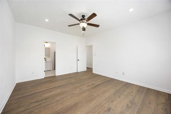 Building Photo - 7950 Miley St