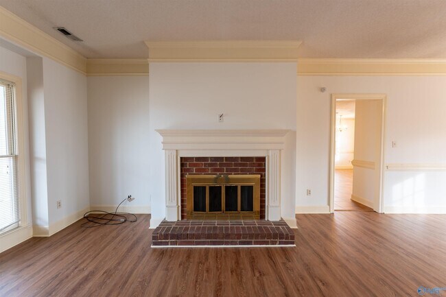 Building Photo - 106 Cranberry Way