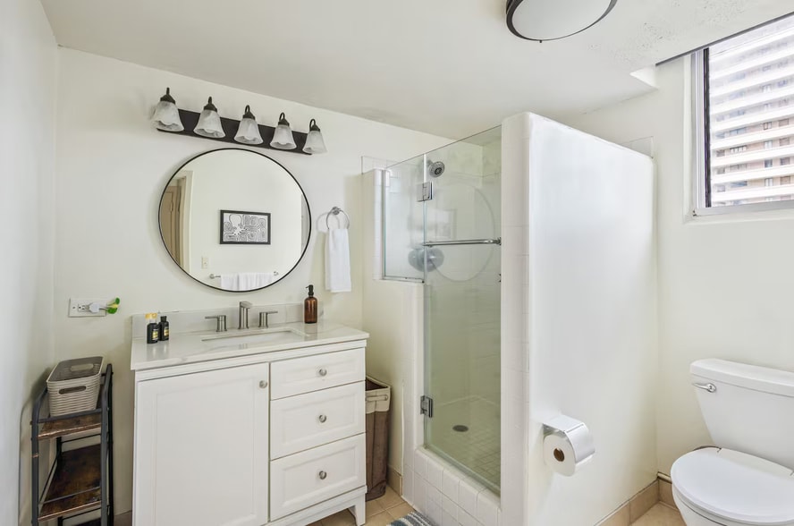 Building Photo - 430 Kaiolu St