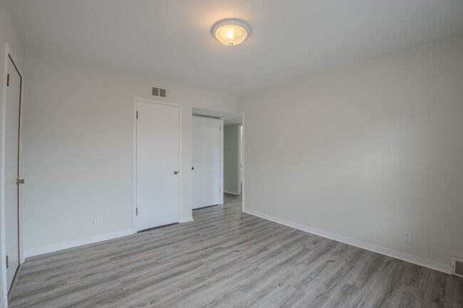 Building Photo - 4204 N Olsen Ave
