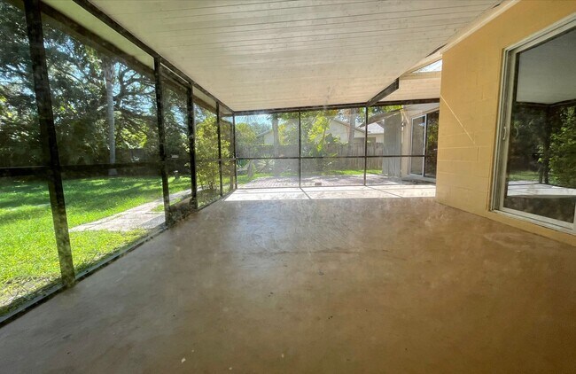 Building Photo - Coming Soon! 3/2 Single Family - Great Loc...