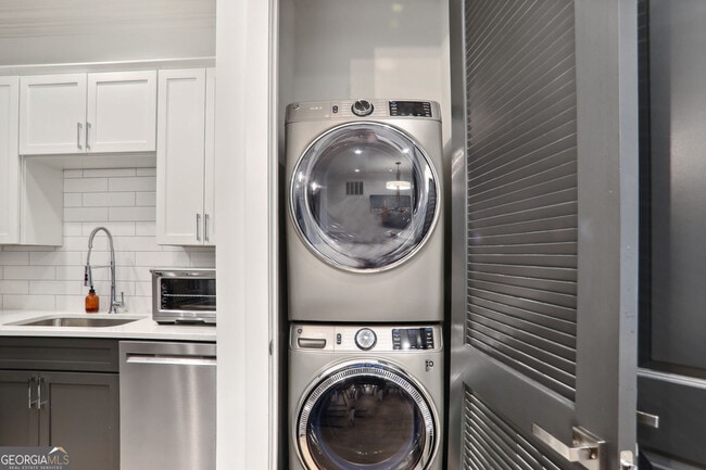 Building Photo - 625 Piedmont Ave NE