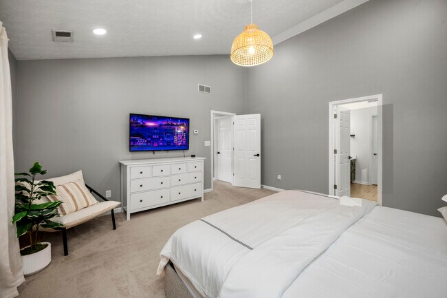 Building Photo - 4016 Kenesaw Dr