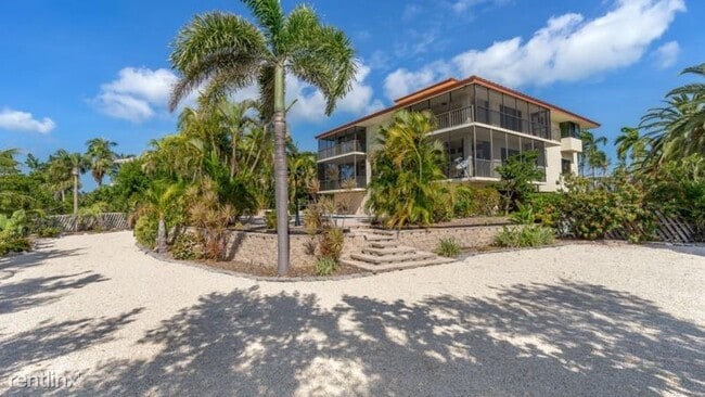 Building Photo - 5 br, 5 bath House - 88 Calle Ensueno