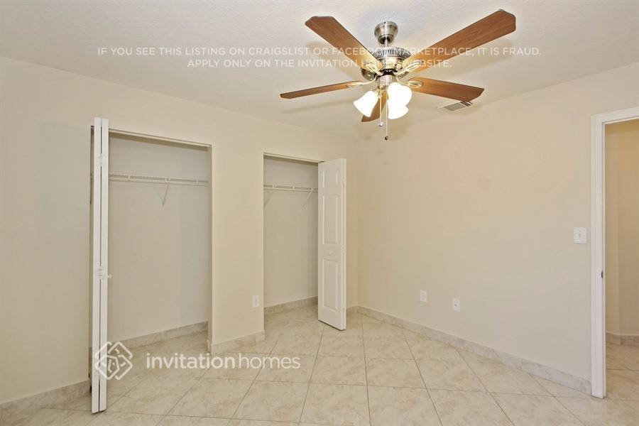 Building Photo - 4061 SW 148th Pl